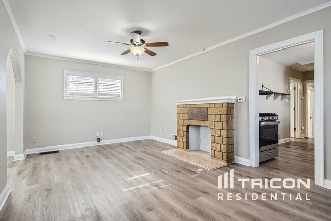 Building Photo - 3625 S Elati St