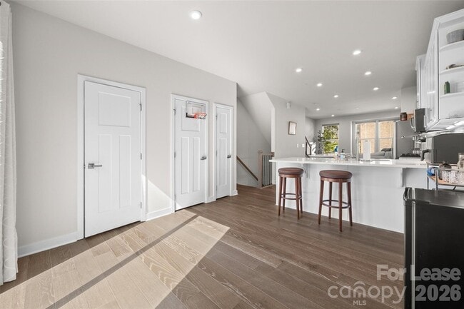 Building Photo - 424 Music Hall Wy