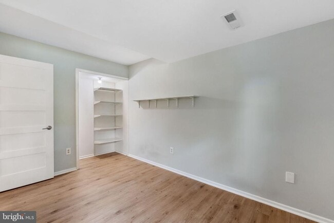Building Photo - 1731 Tamerisk Ct