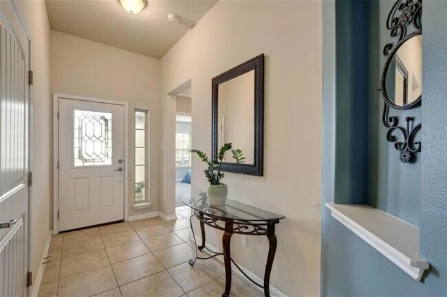 Building Photo - 372 Still Hollow Creek