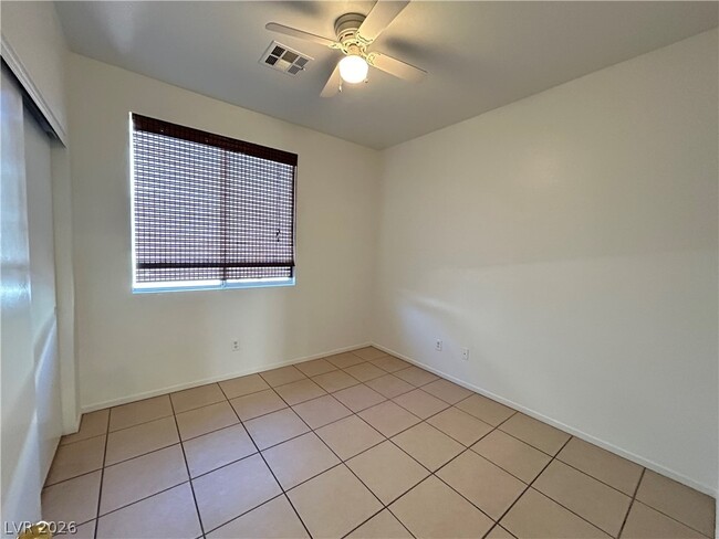 Building Photo - 2685 Park Creek Ln