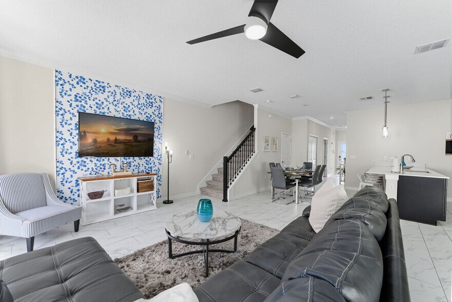 Primary Photo - 1128 Challenge Dr