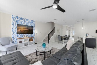 Building Photo - 1128 Challenge Dr