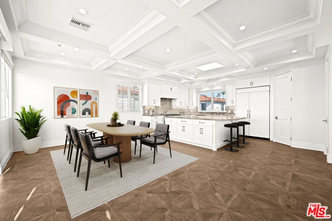 Building Photo - 816 S Catalina Ave