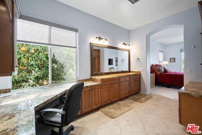 Building Photo - 56645 Mountain View