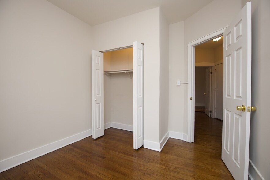 Building Photo - 1534 N Kedzie Ave