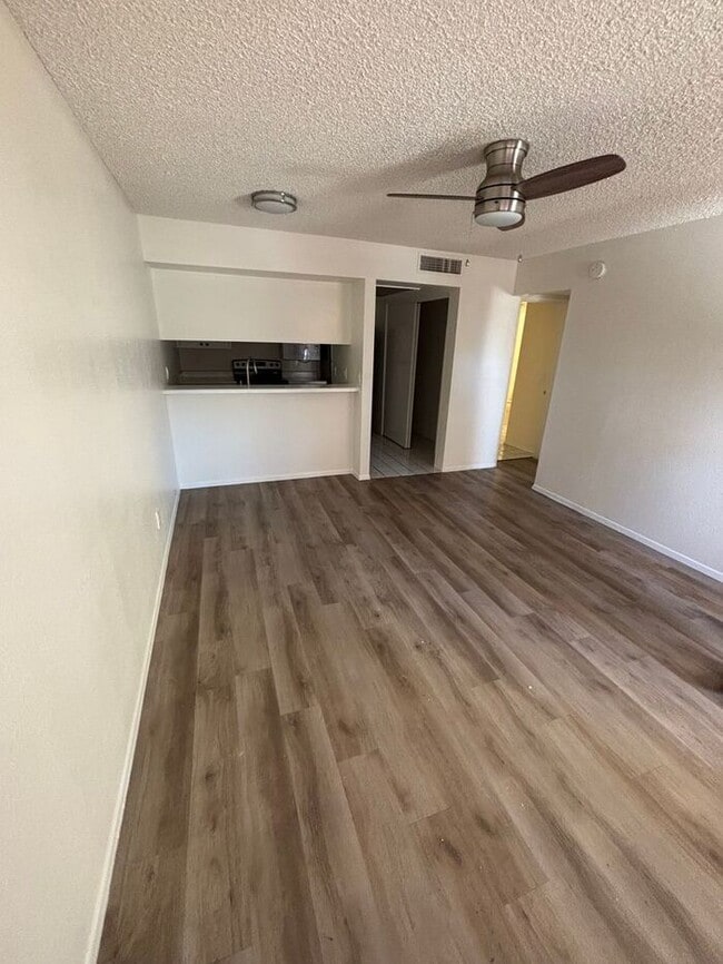 Building Photo - 1201 S McClintock Dr