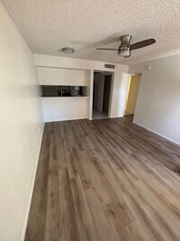 Building Photo - 1201 S McClintock Dr