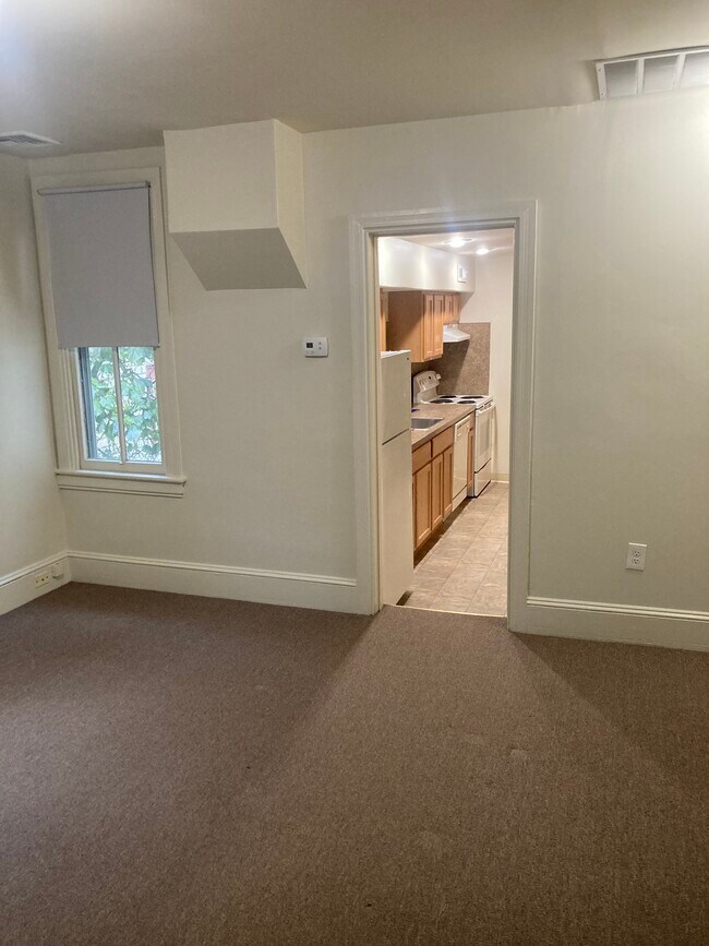 Building Photo - 1167 Main St