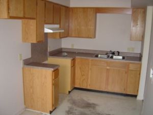 Kitchen - Pine Ridge Manor Apartments