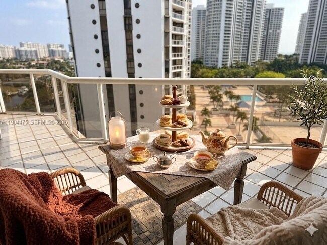 Building Photo - 3610 Yacht Club Dr