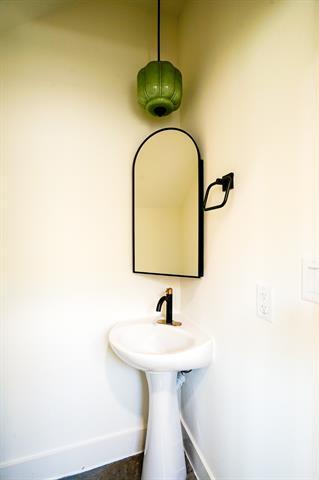 Building Photo - 108 Cardinal Wds