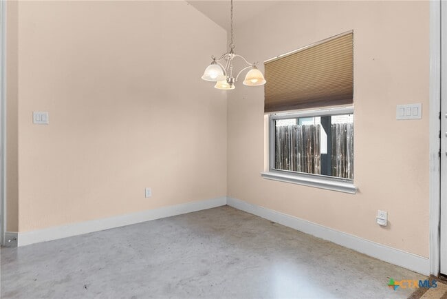 Building Photo - 225 Anne Louise Dr