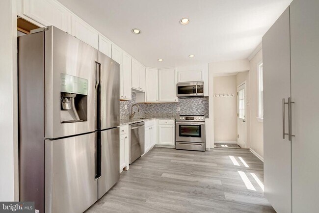 Building Photo - 4144 Addison Rd