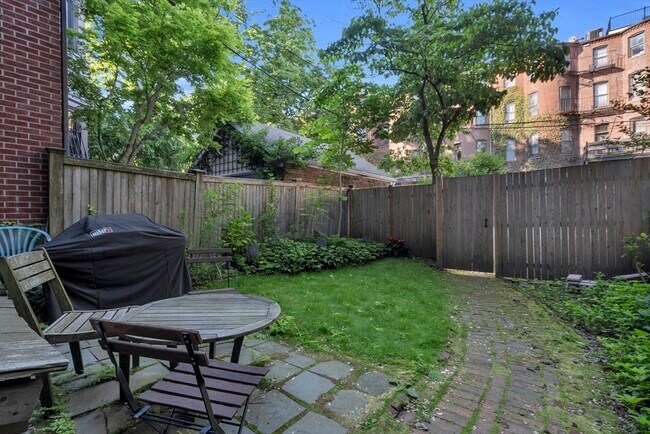 Building Photo - 19 Braddock Park