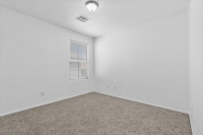 Building Photo - 32 Red Oak Canyon St