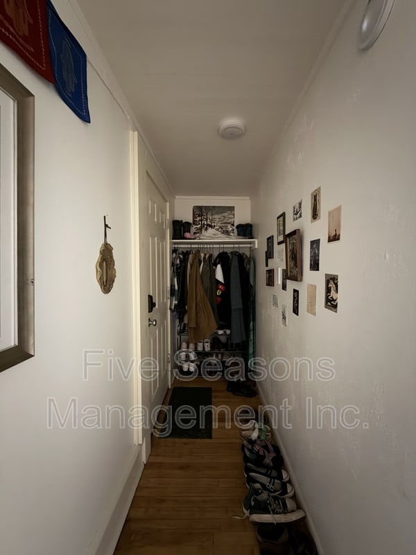 Building Photo - 32 Intervale Ave