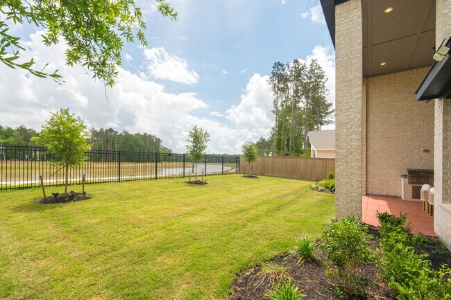Building Photo - 21967 Gateway Arch Dr