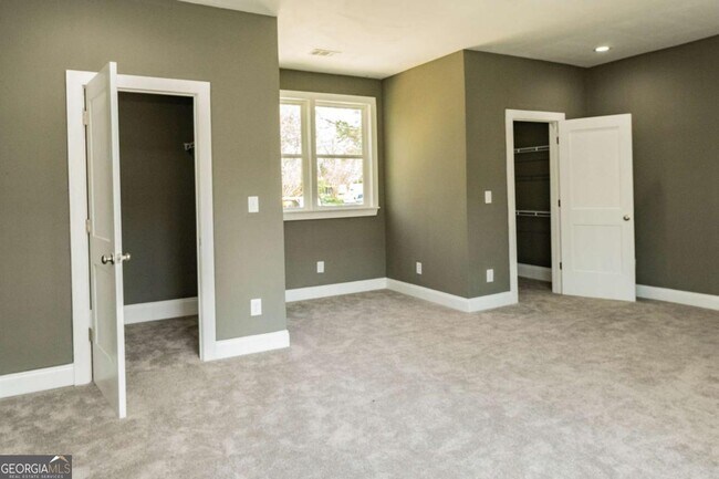 Building Photo - 1433 Merriman Ln NE