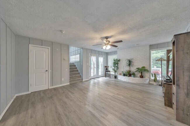 Building Photo - 1561 Sultan Ln