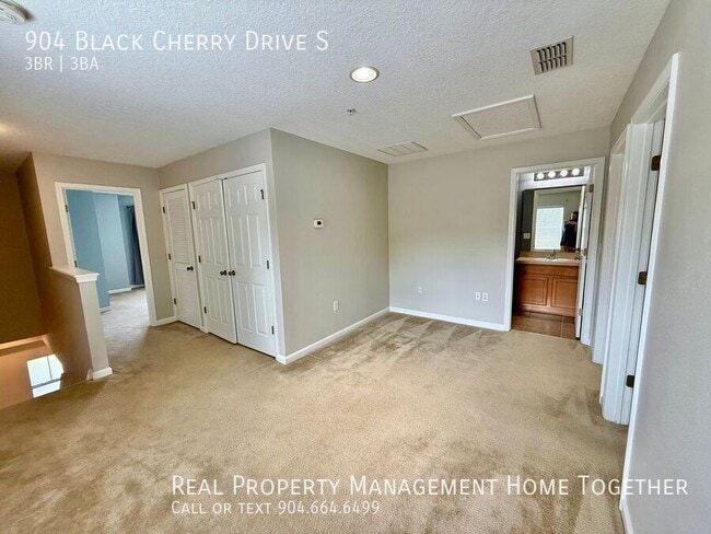 Building Photo - 904 Black Cherry Dr S