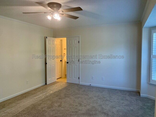 Building Photo - 5900 Swales Way