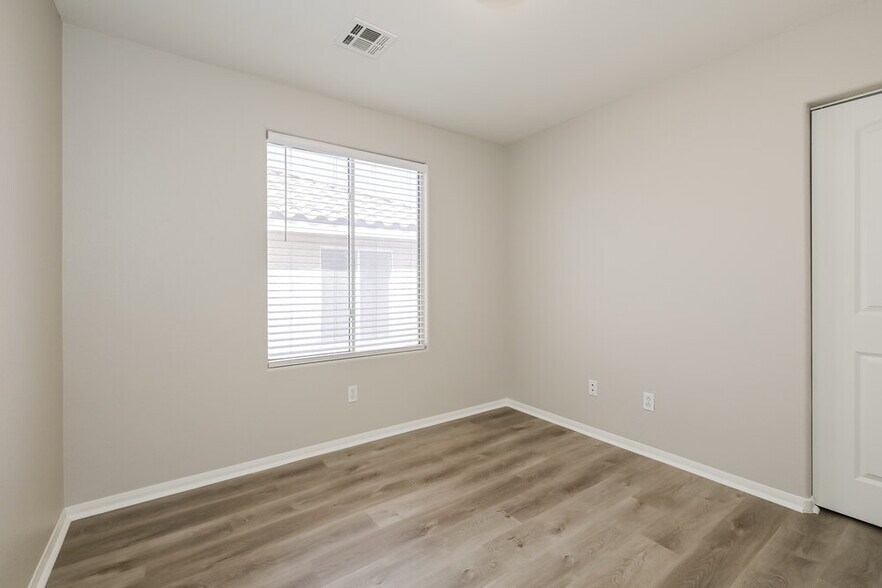 Building Photo - 1409 Winters Run Ave