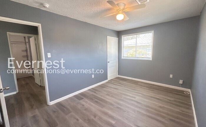 Building Photo - 41 Hiland Pl