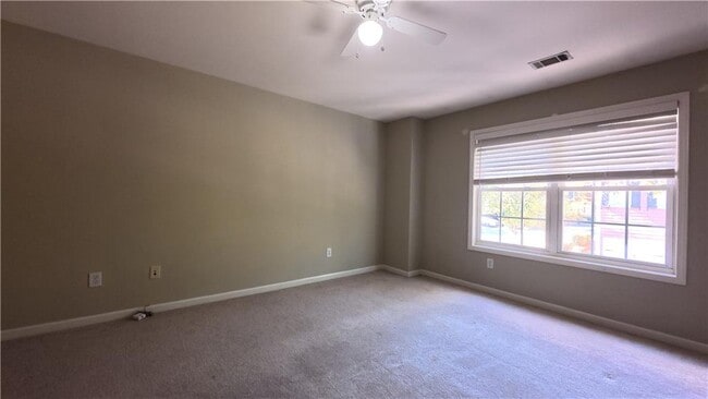 Building Photo - 2398 Meadow Falls Ln