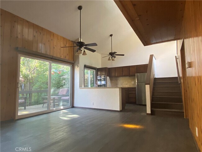 Building Photo - 27721 Peninsula Dr