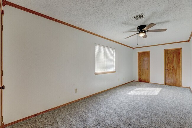 Building Photo - 8544 SW 75th St