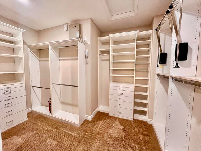 Building Photo - 3381 Black Oak Dr