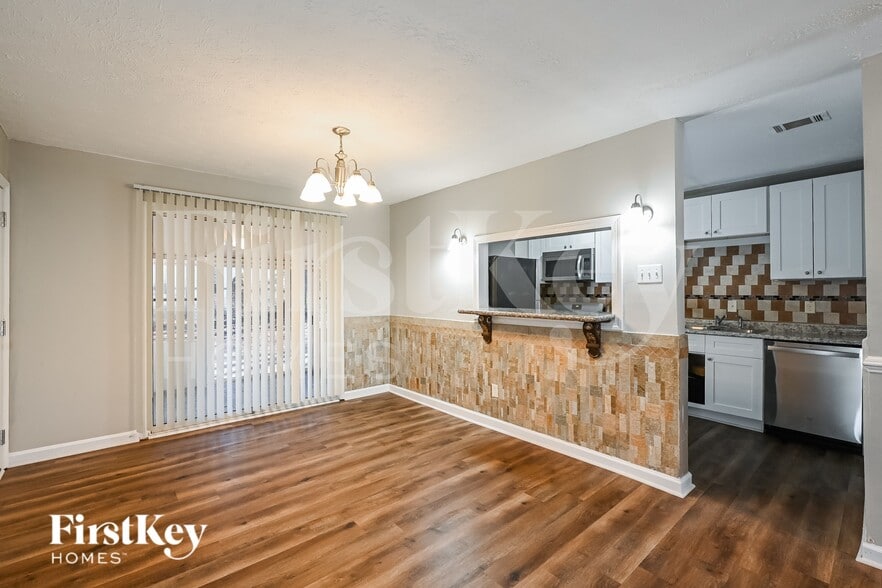 Building Photo - 1506 Spender Dr