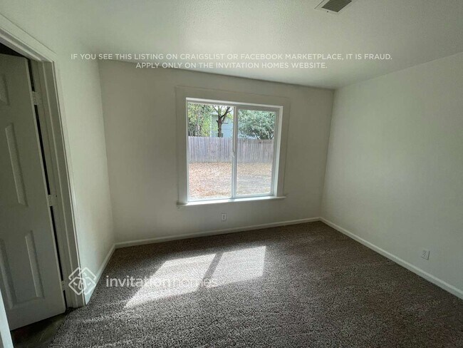 Building Photo - 1878 Southwood Dr