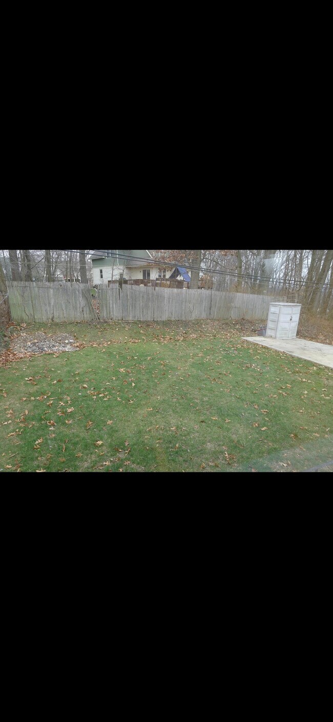 Building Photo - 278 Valley View Road