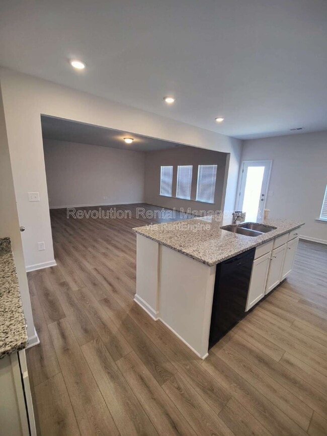 Building Photo - 500 Ozark Ln