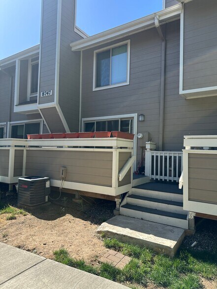 Building Photo - 8747 W Cornell Ave