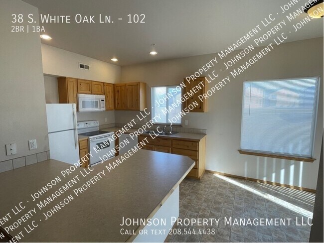 Building Photo - 38 S White Oak Ln