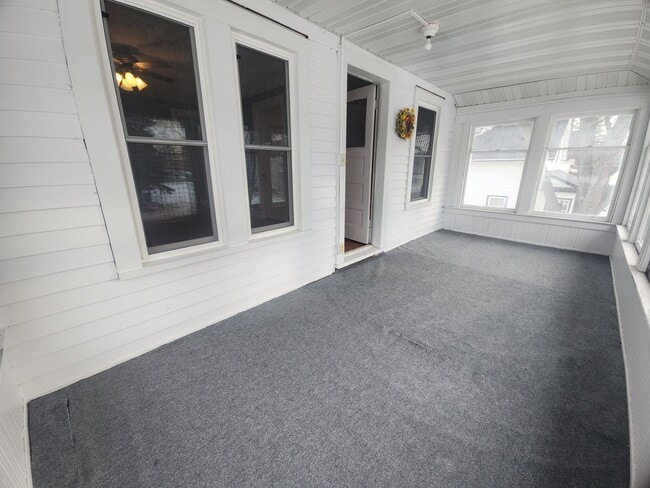 Building Photo - 1204 S Jefferson St