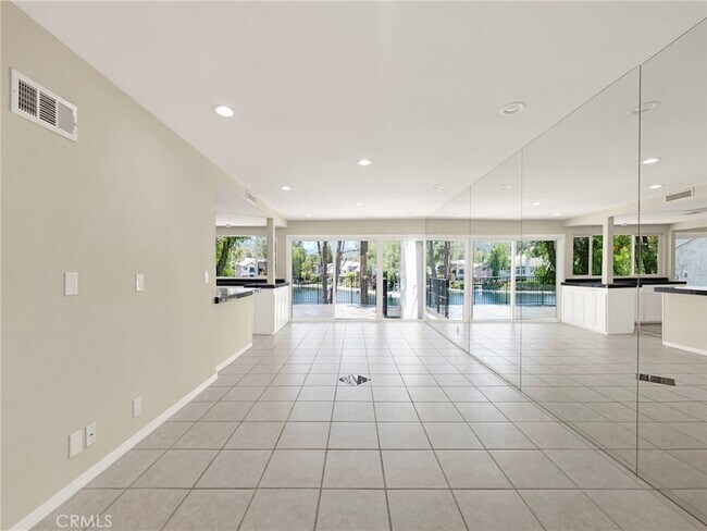 Building Photo - 23324 Park Sorrento