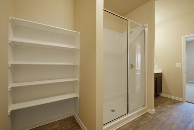 Building Photo - 15216 Bullbrier Rd