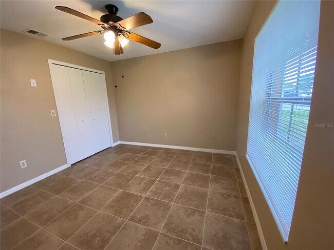 Building Photo - 1078 E Gaucho Cir
