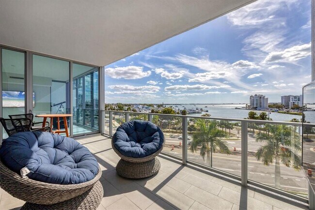 Building Photo - 1155 N Gulfstream Ave