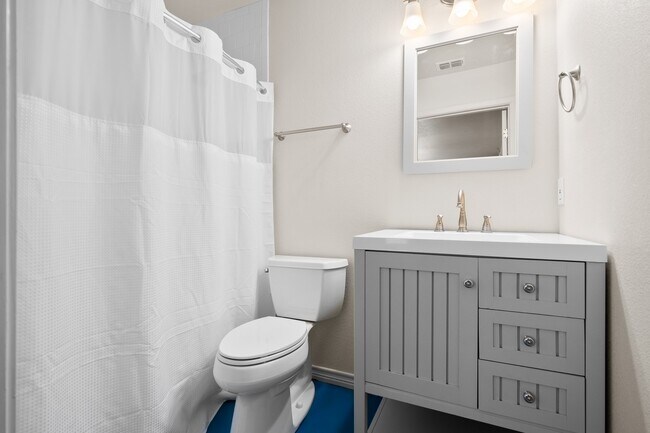 Building Photo - 109 Gillespie Ln