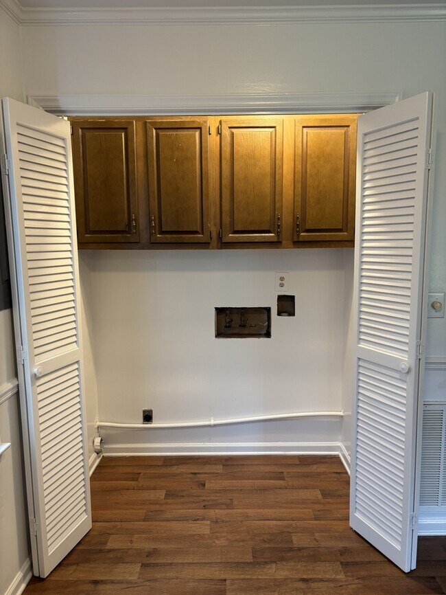 Building Photo - 406 W Harnett St