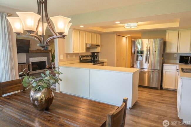 Building Photo - 2Bd/1.75Ba Kirkland Condo