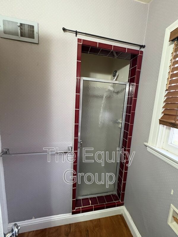 Building Photo - 1801 Riverside St