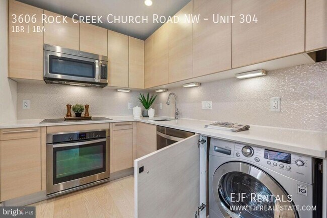 Building Photo - 3606 Rock Creek Church Rd NW