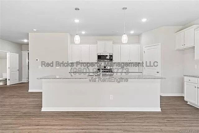 Building Photo - 4433 Cecilia Ln