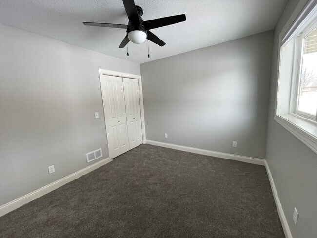 Building Photo - 18448 English Ave